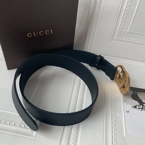 Leather belt with pearl GG buckle main image 4